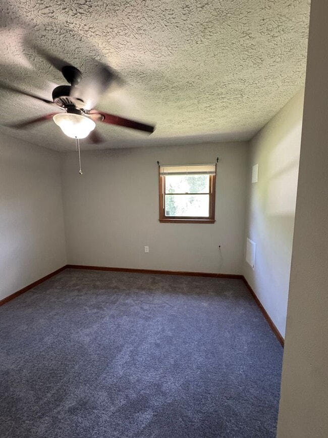 Building Photo - 4774 Mayfield Dr