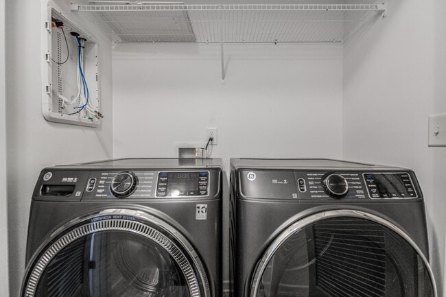 Building Photo - 747 Hadstock Path