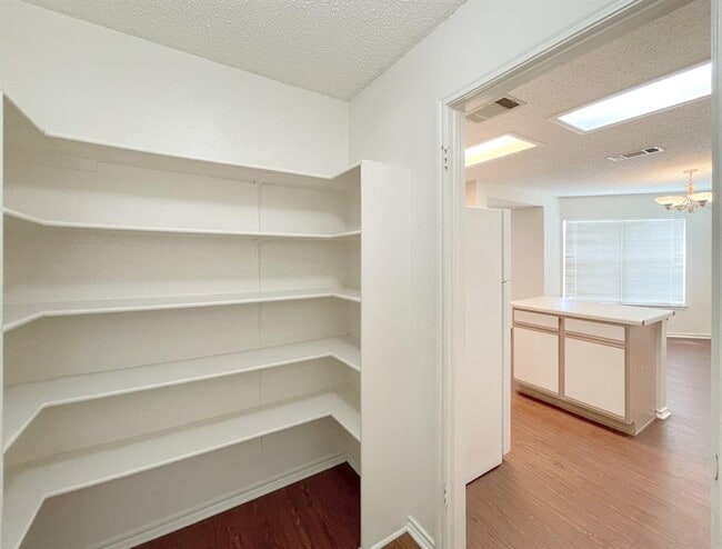 Building Photo - 2812 High Point Cove
