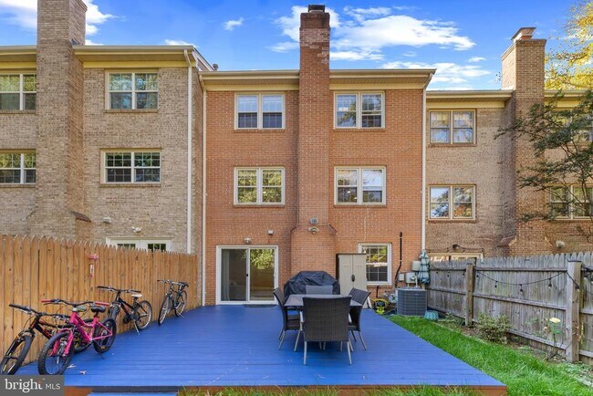 Building Photo - 2805 Lafora Ct