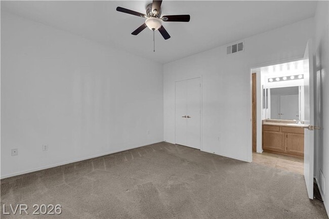 Building Photo - Beautiful 2 bedroom condo with garage!!!