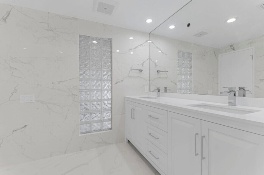 Building Photo - 2506 Sapra St