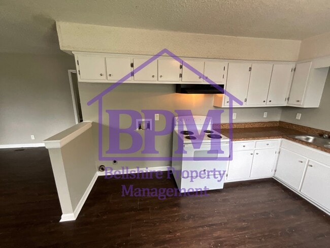 Building Photo - Cozy 2 Bed | 1 Bath Duplex in Hermitage