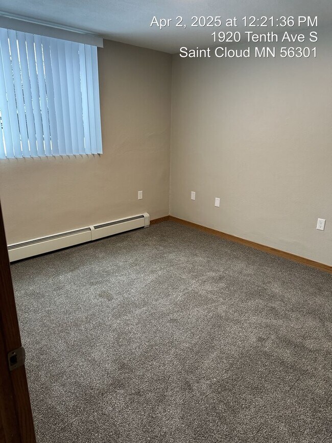 Building Photo - One Bedroom Apartment, Great Location!