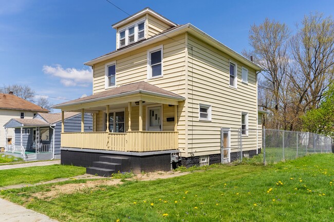 Building Photo - 510 Devitt Ave