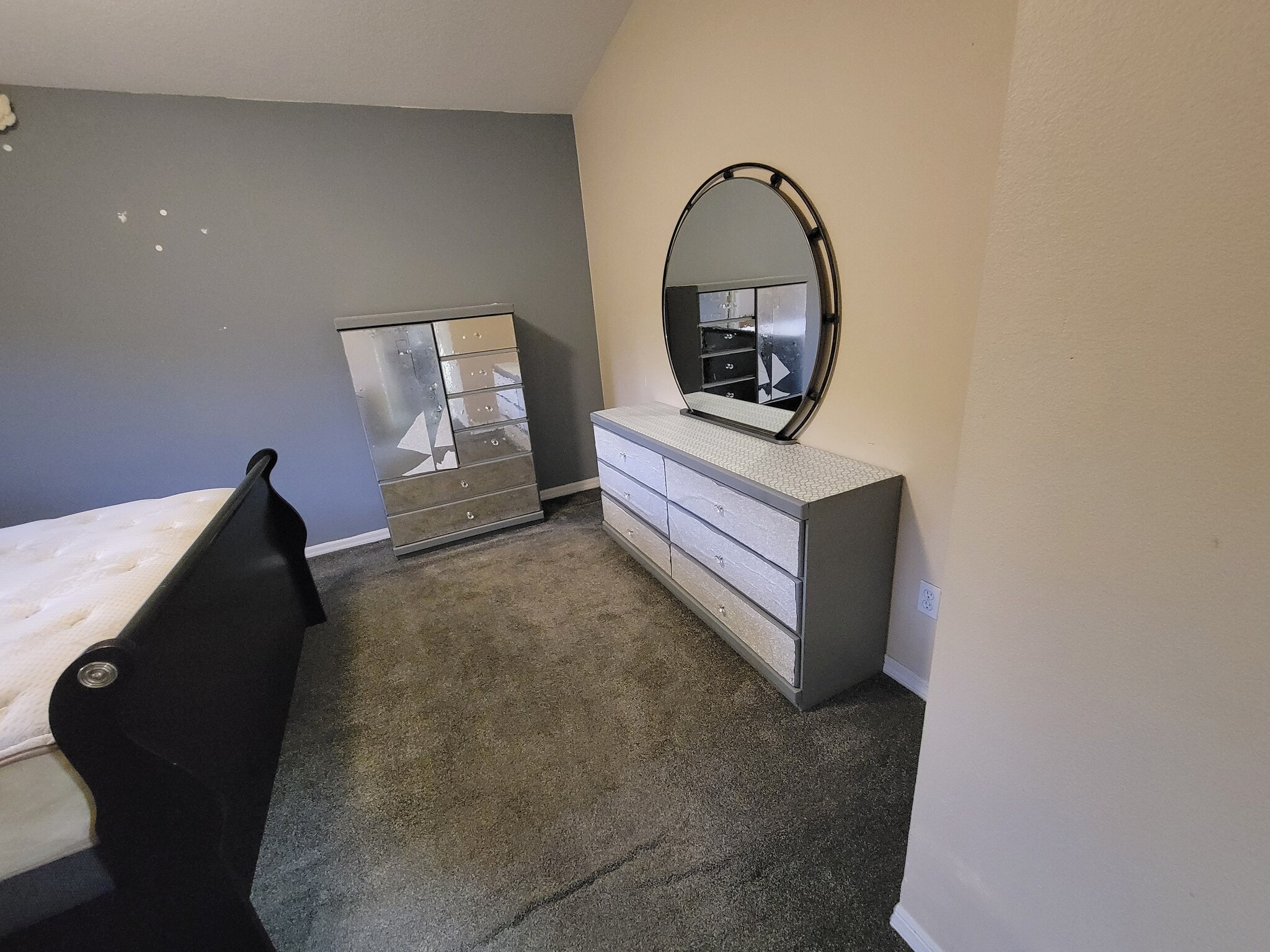 Building Photo - 2038 Blackston Ave