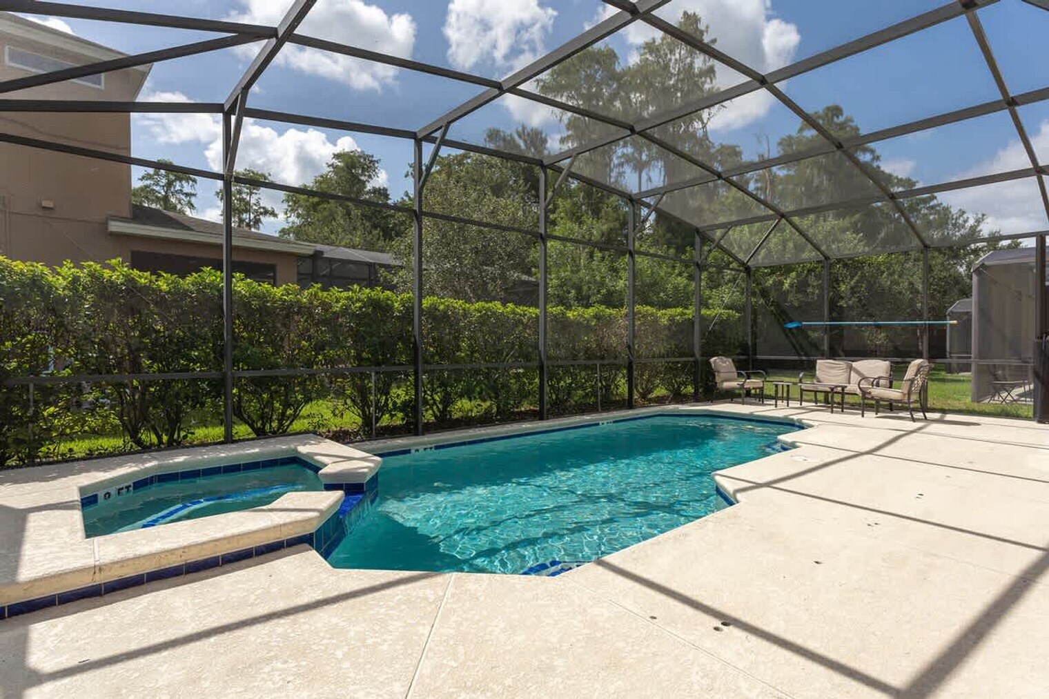 Building Photo - 220 Las Fuentes Dr