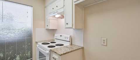 Building Photo - 2704 St George Pl