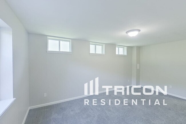 Building Photo - 120 Intrepid Ave
