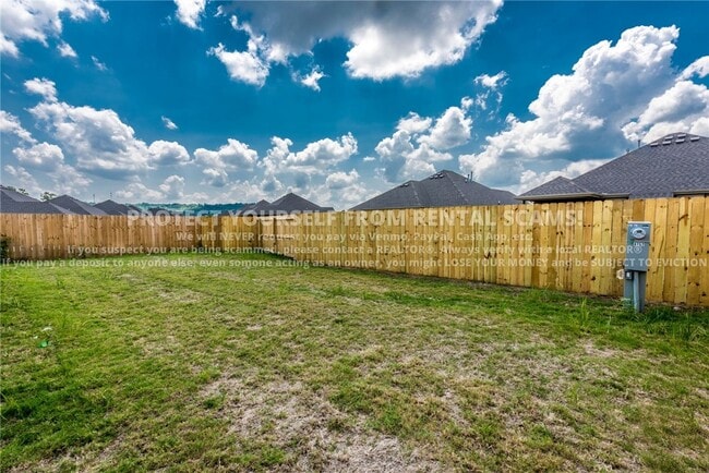 Building Photo - 4757 W Wales Dr