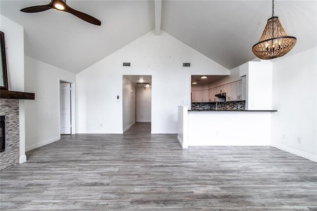 Building Photo - 716 Enchanted Harbor