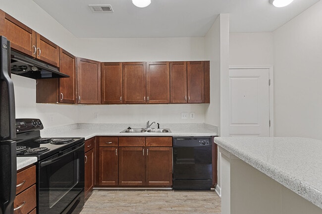 Kitchen - Ashley Square at SouthPark