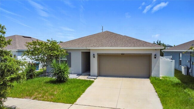 Primary Photo - 450 Taft Dr