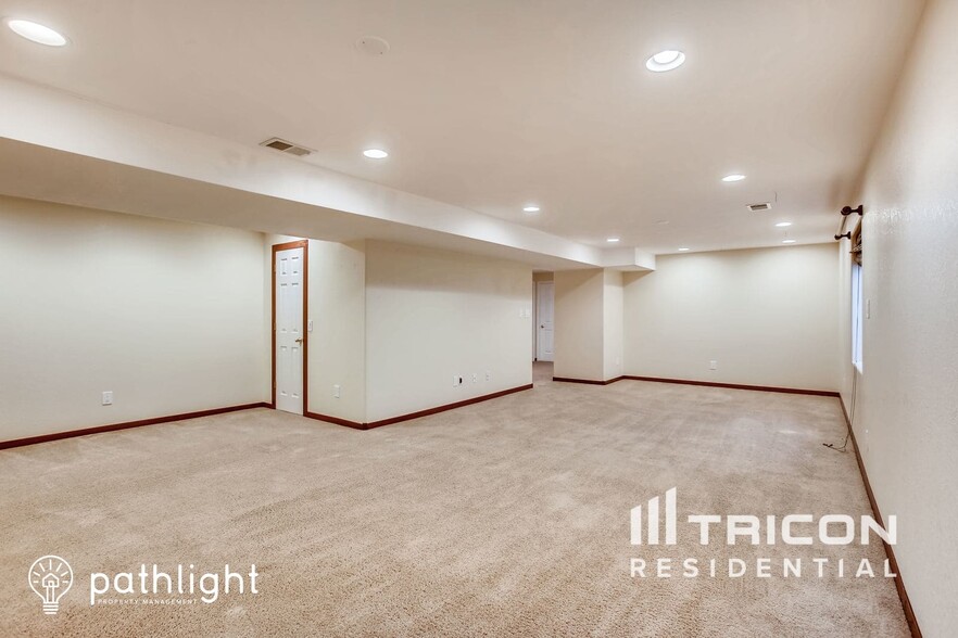 Building Photo - 1511 Stonewood Ct