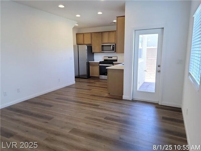 Building Photo - OUTSTANDING HOME IN CADENCE COMMUNITY!