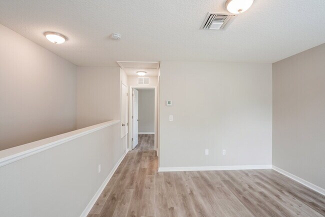 Building Photo - 11410 Blue Lilac Ave