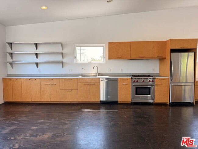 Building Photo - 1505 Linden Ave