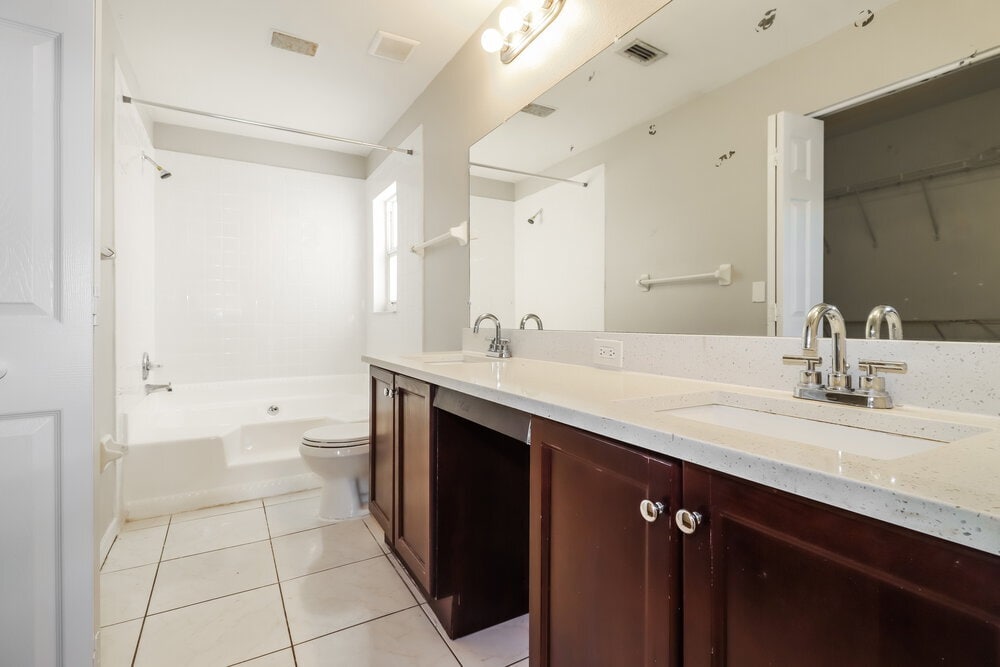 Building Photo - 1208 Sweet Gum Dr