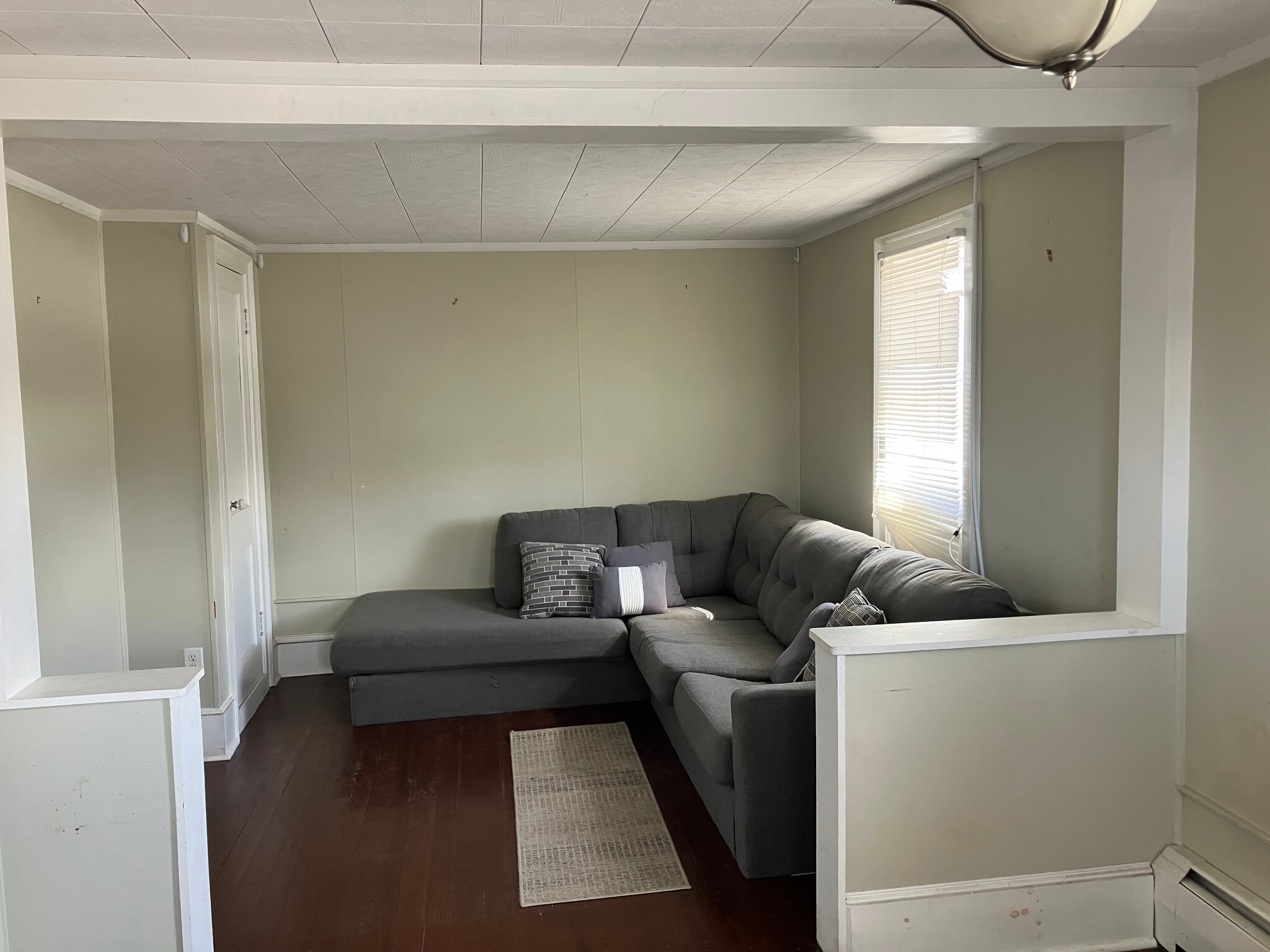 Building Photo - 5 Pine St