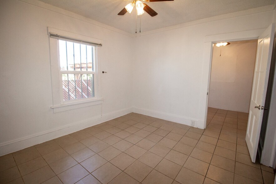 Building Photo - 3510 Porter Ave