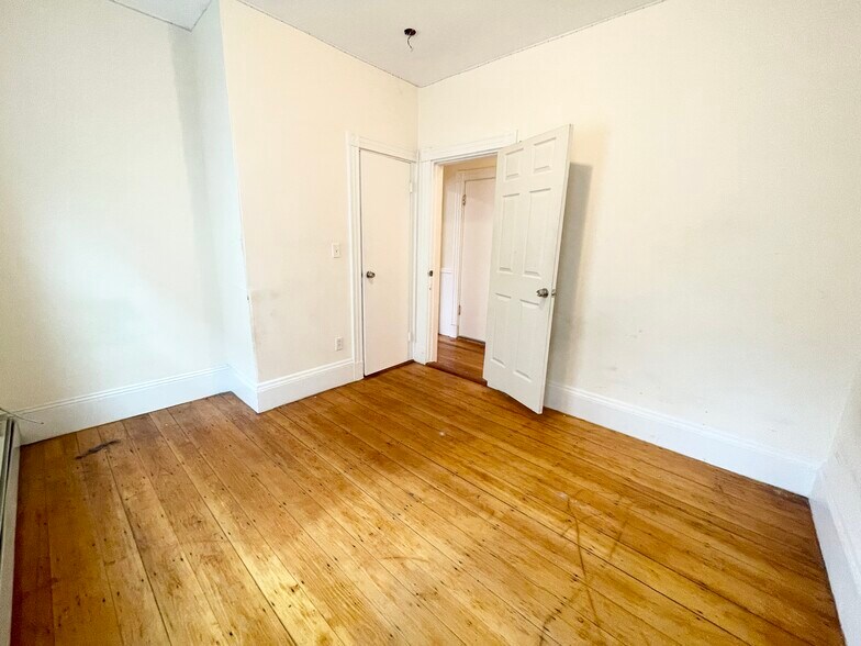 Building Photo - 3 Folsom Ave