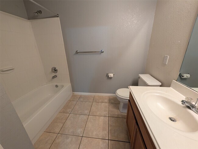 Building Photo - 8235 Wooded Terrace Ln