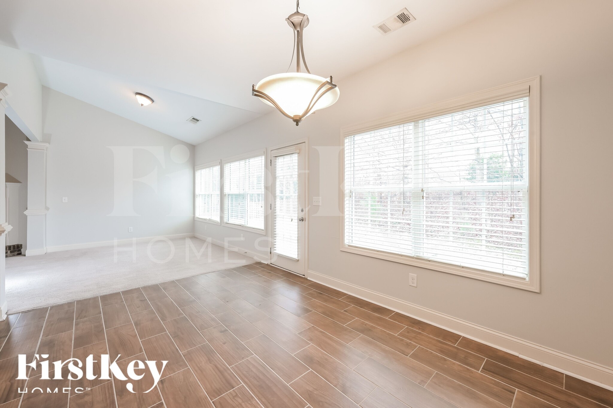 Building Photo - 6205 Little Cove Dr