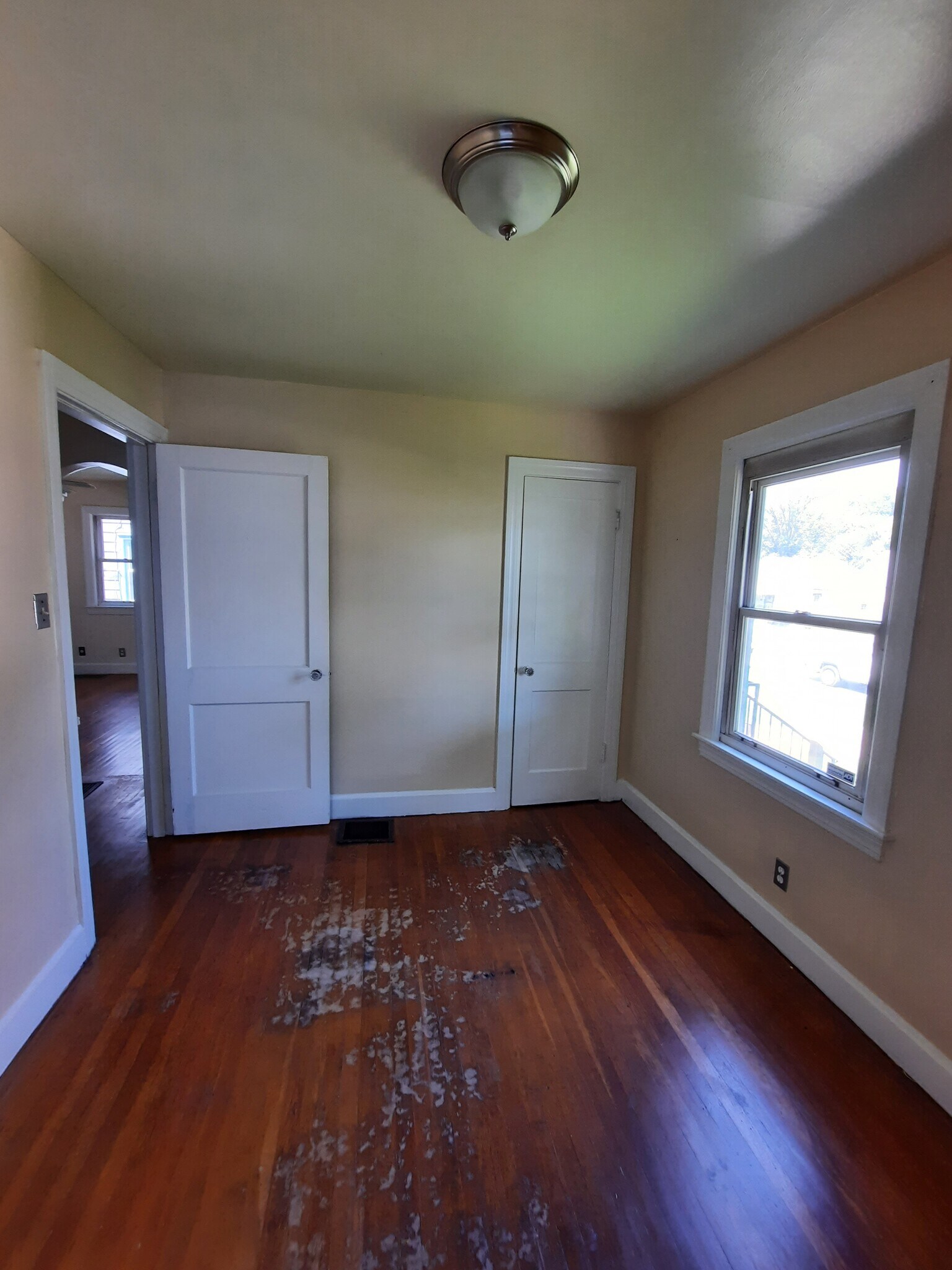 Bedroom #1 and closet - 1776 Dixdale Ave