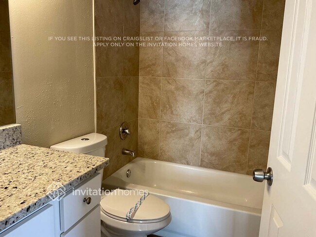 Building Photo - 874 Shoshone Ln