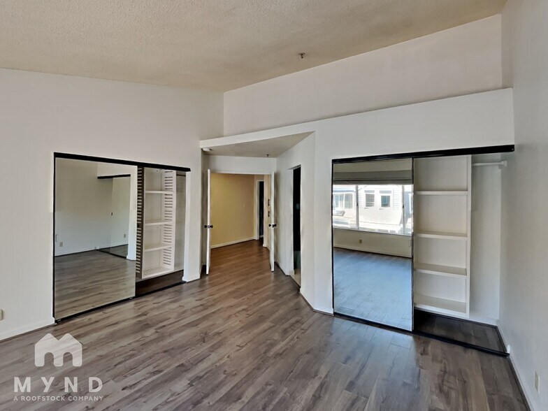 Building Photo - 25445 Southwick Dr
