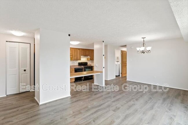 Building Photo - 993 Heather Ridge Dr