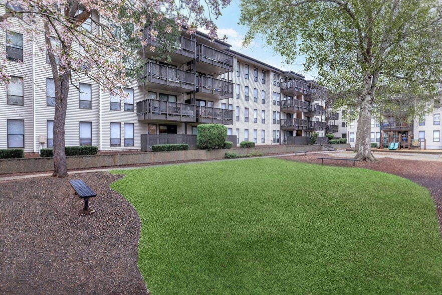 Interior Photo - Village Green Apartments