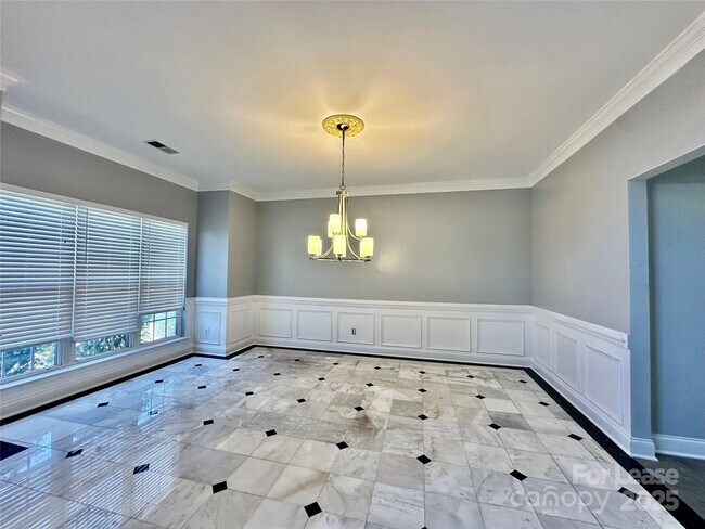 Building Photo - 11119 Amherst Glen Dr