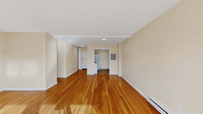 Building Photo - 525 Highland Ave