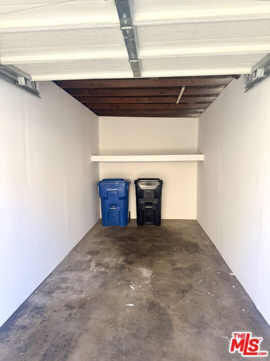 Building Photo - 4804 Bellflower Ave