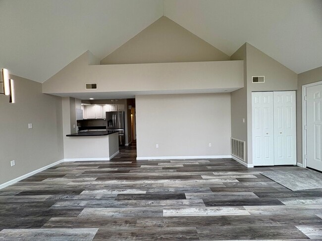 Building Photo - 2 Bedroom 2 Bathroom in Woodland View Harr...