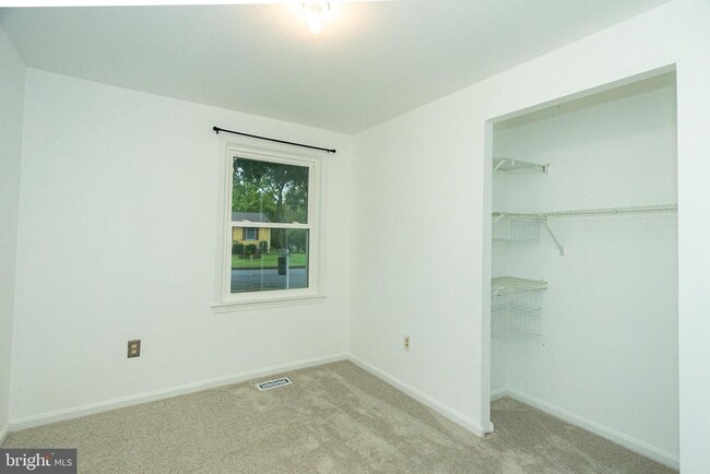 Building Photo - 22172 Erickson Ct