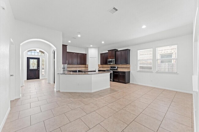 Building Photo - 5610 Glenfield Spring Ln