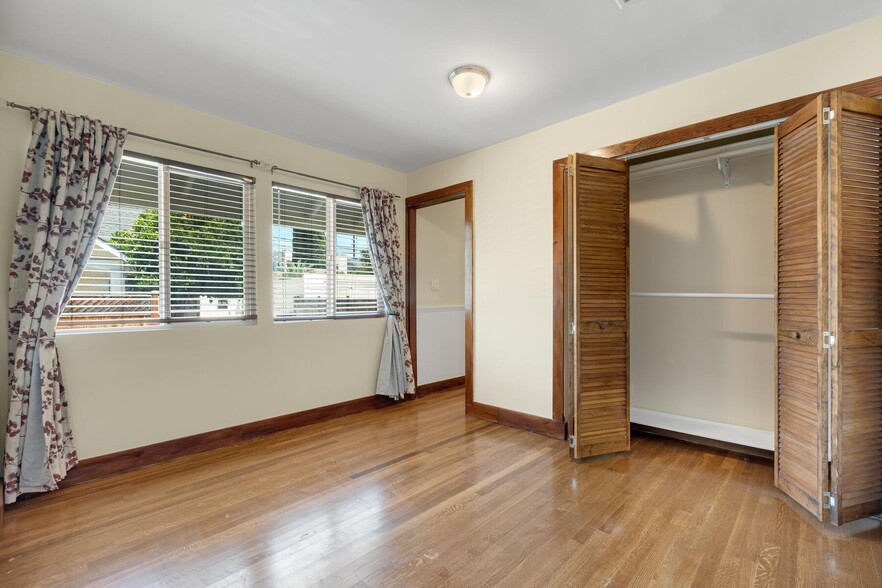 Bedroom 3 - 1168 N Westmoreland Ave
