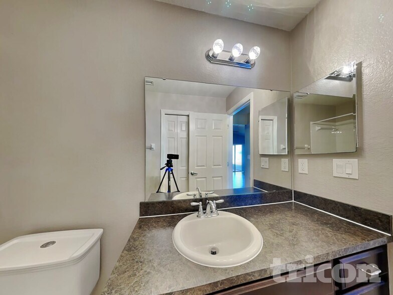 Building Photo - 3311 Mahogany Pointe Loop