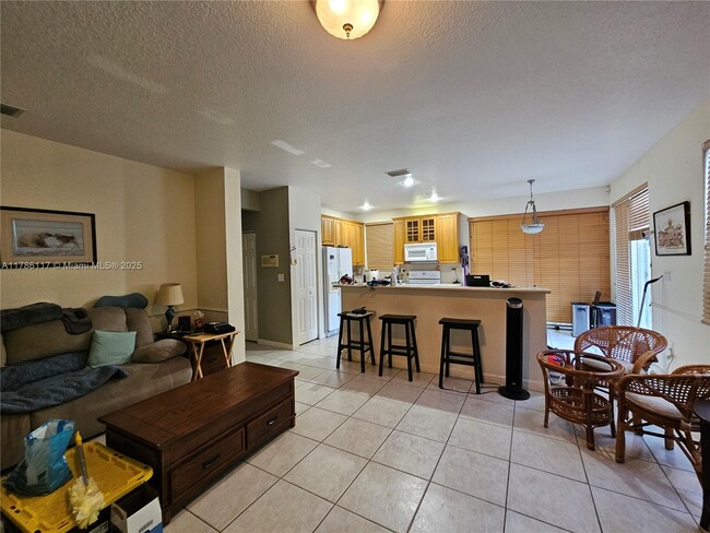 Building Photo - 4653 NW 94th Pl