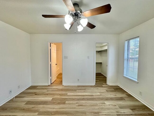 Building Photo - Newly Updated 3BR/2BA Corner Duplex in Lindale ISD! Fenced Yard & 1 Car Garage!