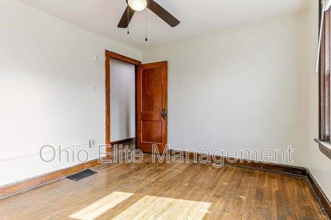 Building Photo - 254 S Wayne Ave