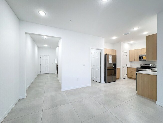 Building Photo - Townhouse For Lease in Saint Cloud