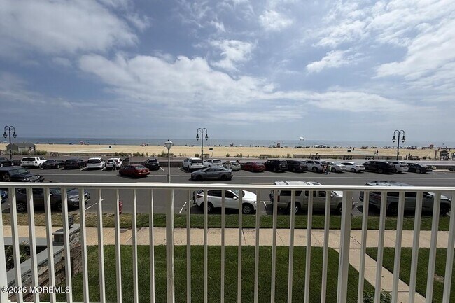 Building Photo - 605 Ocean Ave N