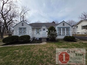 Building Photo - Beautiful 2 Bedroom 2 Bathroom in Independence!