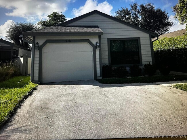 Building Photo - 2551 Bedford Mews Dr