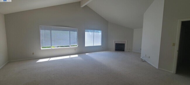 Building Photo - 232 Chatham Terrace