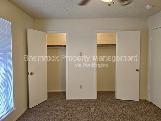Building Photo - 313 Travis Ln