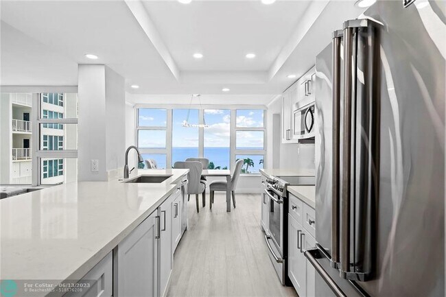 Building Photo - 1620 S Ocean Blvd